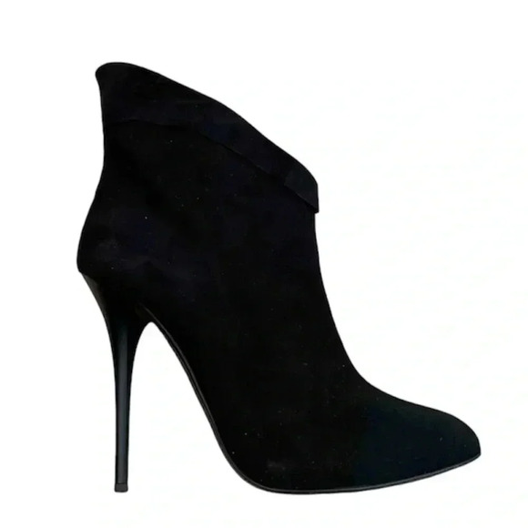 VINTAGE GIUSEPPE ZANOTTI Black Suede Ankle Boots
SIZE 38 - Picture 3 of 3
